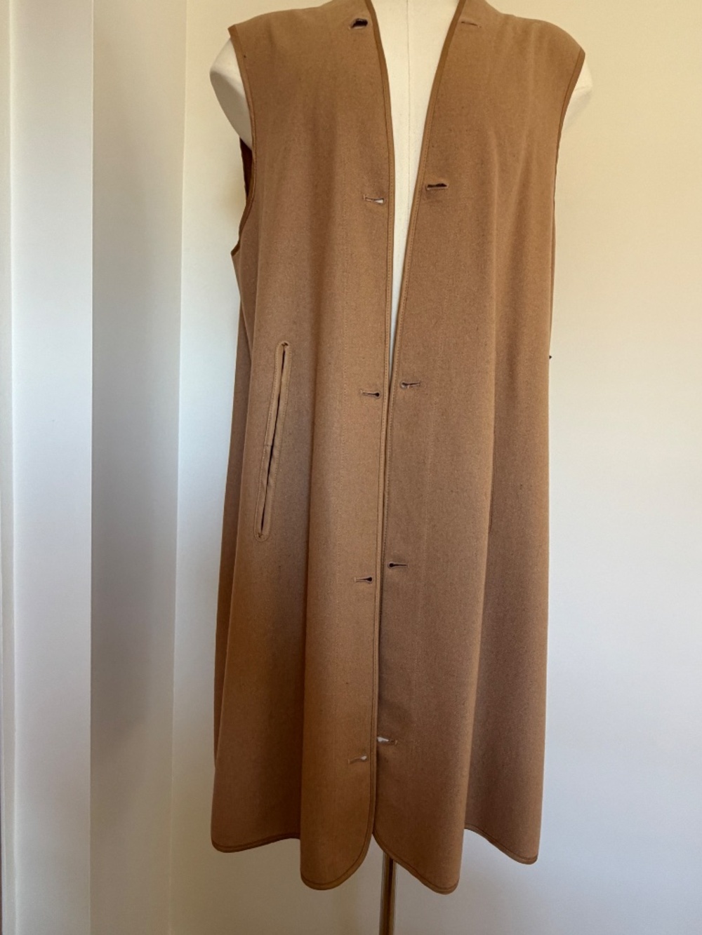 BURRYBERRY TRENCH COAT - Picture 6 of 14